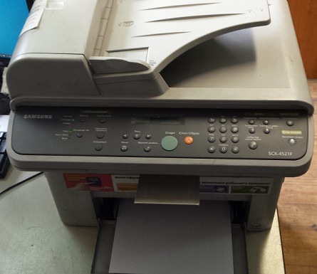 МФУ Samsung перезагружается все время